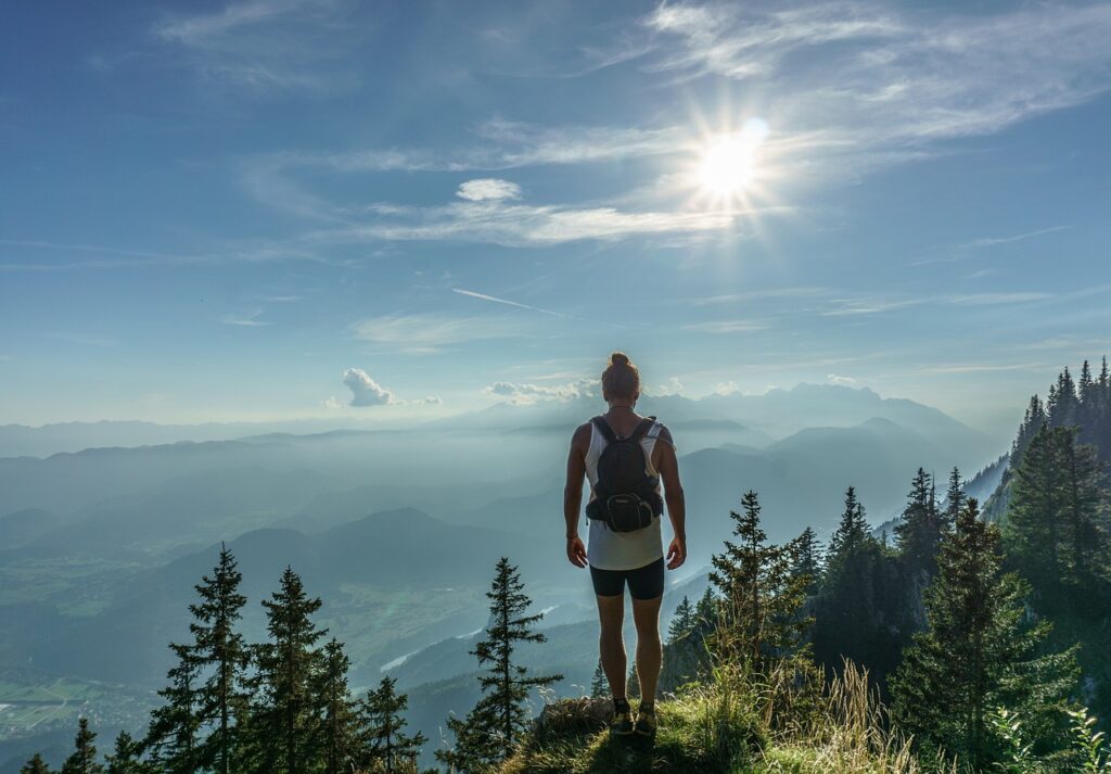 hiker, standing, woman-918473.jpg